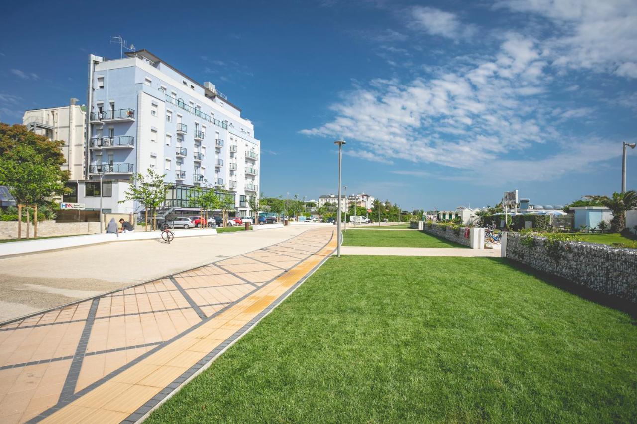 Hotel Baya - In Centro, Sul Mare Milano Marittima Ngoại thất bức ảnh