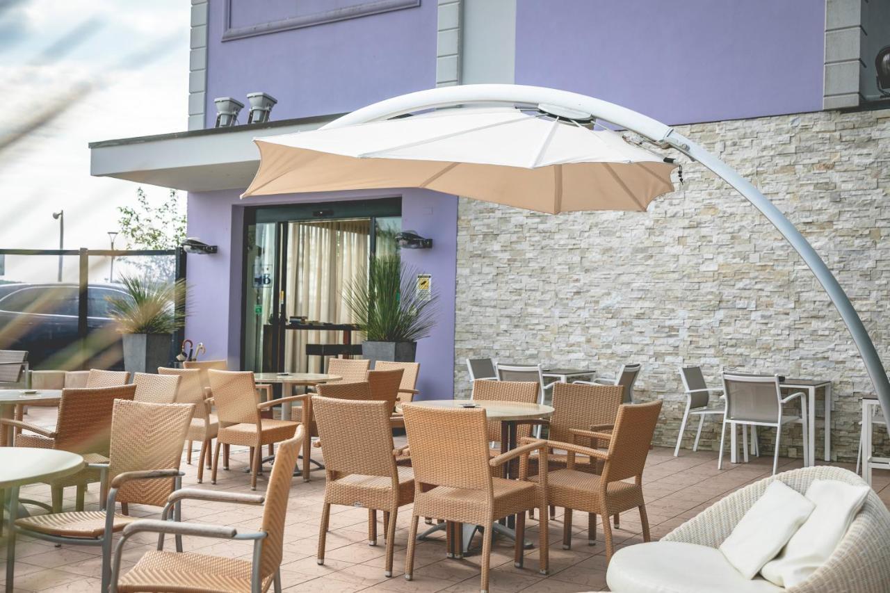 Hotel Baya - In Centro, Sul Mare Milano Marittima Ngoại thất bức ảnh