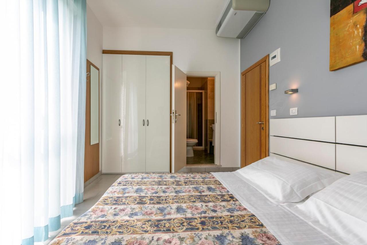 Hotel Baya - In Centro, Sul Mare Milano Marittima Ngoại thất bức ảnh