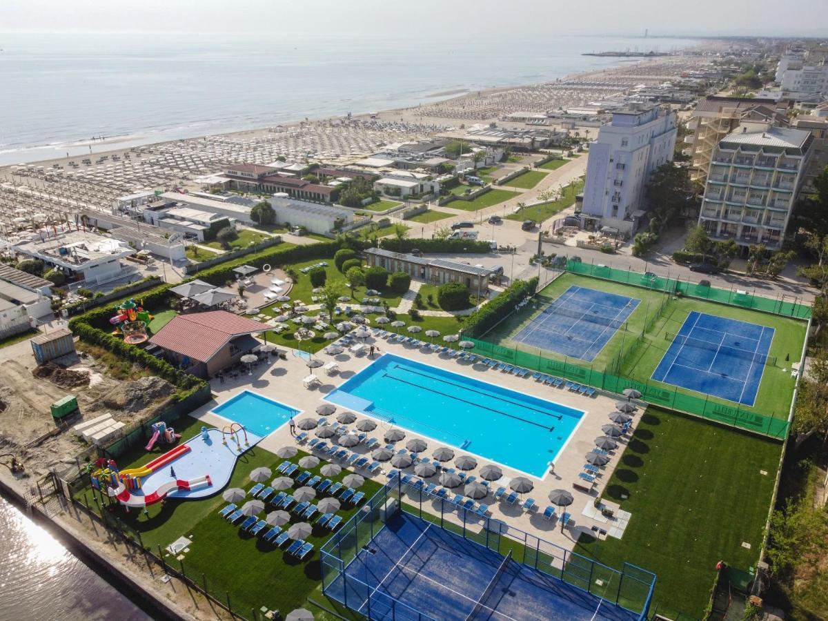 Hotel Baya - In Centro, Sul Mare Milano Marittima Ngoại thất bức ảnh