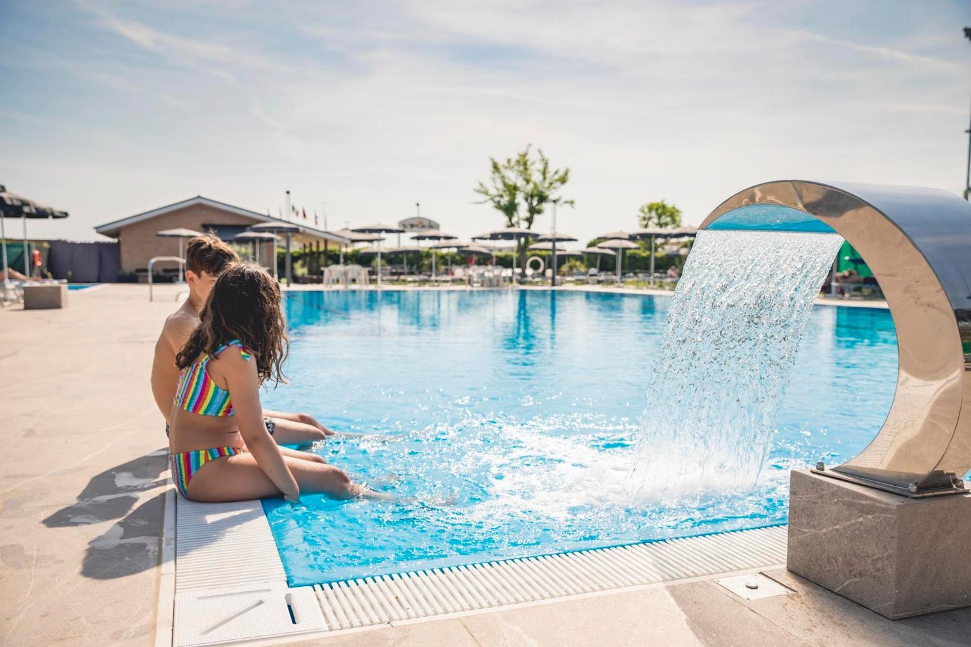 Hotel Baya - In Centro, Sul Mare Milano Marittima Ngoại thất bức ảnh