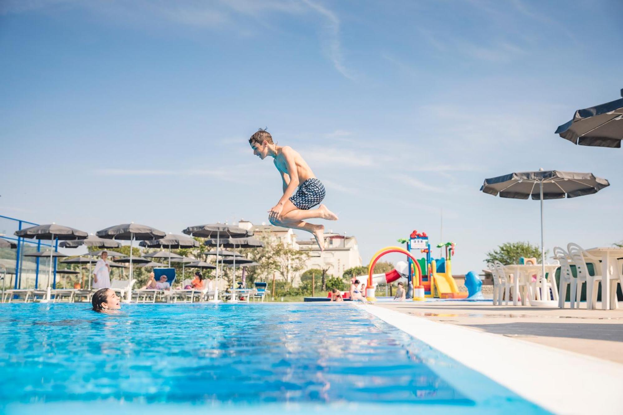 Hotel Baya - In Centro, Sul Mare Milano Marittima Ngoại thất bức ảnh