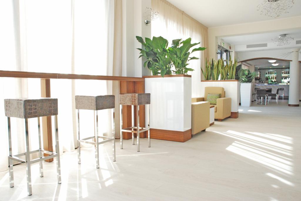 Hotel Baya - In Centro, Sul Mare Milano Marittima Ngoại thất bức ảnh